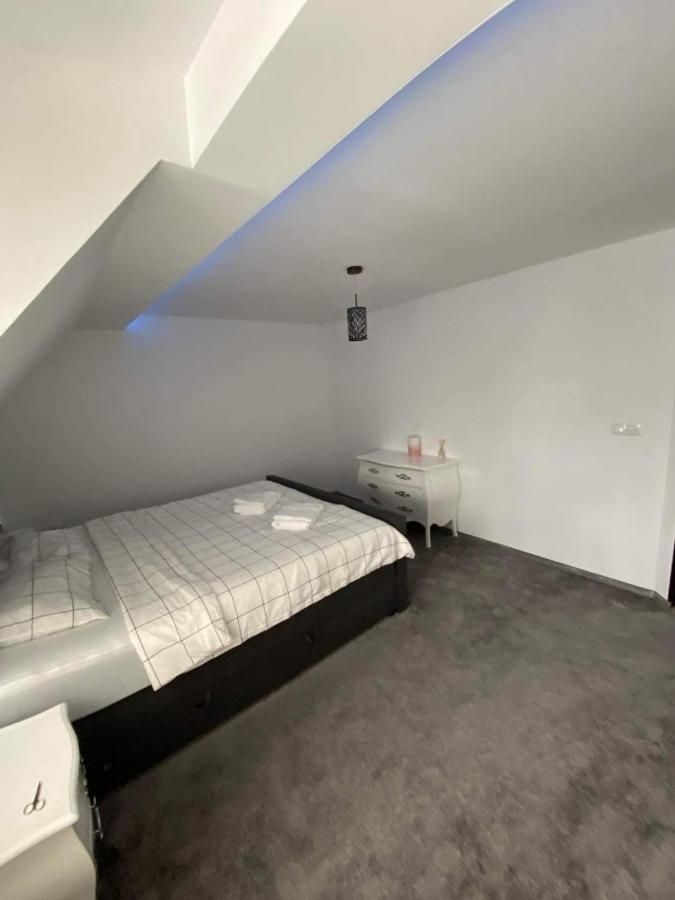 Apartament Ema บิสตริซา ภายนอก รูปภาพ